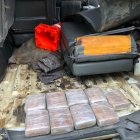 En tres operativos la Policía Antinarcóticos aprehendió cocaína y marihuana en varios sectores de Esmeraldas.
