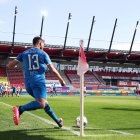 El partido entre el SSV Jahn Regensburg y el Holstein Kiel de la segunda división fue uno de los que reanudó el fútbol.