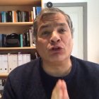 Mensaje. El presidente prófugo dice que los corruptos son los otros.