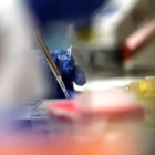 La comunidad científica tiene el gran desafío de desarrollar una vacuna contra el nuevo coronavirus en tiempo récord.