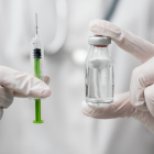 La estadounidense Moderna fue una de las primeras empresas en inyectar pruebas a humanos, comenzando el pasado 16 de marzo.