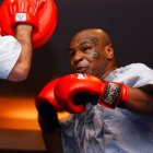 Mike Tyson se prepara para volver al cuadrilátero en medio de la expectativa de los aficionados.