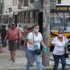 Lo habitantes de Guayaquil empiezan a retormar de a poco sus actividades.