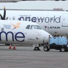 La plantilla de la aerolínea estatal está conformada por más de 900 trabajadores.