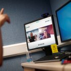 Referencial. Zoom se popularizó a lo largo del mes de abril de 2020, durante la pandemia por el coronavirus, hasta 300 millones de personas llegaron a usarlo.