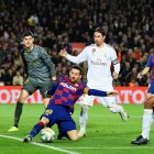 Barcelona y Real Madrid retomarán la lucha por el título de LaLiga.