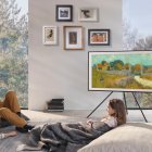 The Frame ofrece más de 1.200 obras de arte que se pueden obtener a través de la plataforma ArtStore.