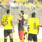 Sebastián Abreu (c) militó en Aucas, pero pudo haber vestido la camiseta de Barcelona en un momento de su carrera.