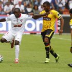 Néicer Reasco (i) es uno de los tantos futbolistas de Liga de Quito que se retiró sin conocer lo que es una derrota ante Barcelona en Casa Blanca.