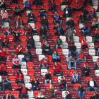 Los hinchas fueron ubicados uno cada cuatro asientos y dejar además una fila horizontal de separación.