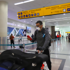 Aeropuerto. Los viajeros que aterricen en Guayaquil deberán guardar aislamiento por 14 días.