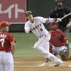 Hayako Sakamoto, paracorto de los Giants de Japón, es uno de los 2 casos confirmados en el posible reinicio de la liga de béisbol en ese país.