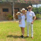 Vito con su esposa Rosibel e hija Vitoria.