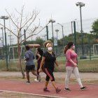 Ciudadanos en Guayaquil empiezan a retomar su rutina de ejercicios y de deportes al aire libre con medidas de bioseguridad.
