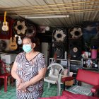 Situación. Los propietarios de los negocios en la calle Gómez Rendón, se lamentan que todavía no tienen contratos.