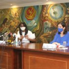 La fiscal Diana Salazar en una rueda de prensa junto a la ministra de Gobierno María Paula Romo.