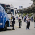 Sugerencia. Los pasajeros solicitan más control para evitar un posible rebrote del virus.