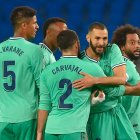 Karim Benzema festeja tras anotar el segundo tanto del Real Madrid. El ariete francés lleva marcados 17 goles en la liga española.

 FBL-ESP-LIGA-REAL SOCIEDAD-REAL MADRID