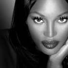 Naomi asegura que cuando empezó como modelo trataron de vestirla como sirvienta.