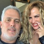 Carla con su pareja.