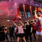 Los hinchas del Liverpool salieron a festejar la primera corona de la era Premier League.