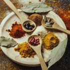 Tienes una larga lista de sazonadores a escoger para poner sabor a tu comida.