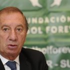 Carlos Salvador Bilardo, campeón mundial en el banquillo de Argentina, adquirió el virus en un geriátrico.