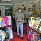 Escenario. En Papelib, en Urdesa, las ventas son nulas desde hace tres meses. A diario son contados los clientes que van en busca de libros al lugar.