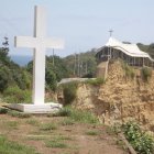 Capilla. El_santuario Blanca Estrella de la Mar, ubicado en lo alto del acantilado de Olón, al pie del mar, fundado en 1984.