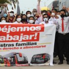 Hecho. Los chofres de las cooperativas que viajan desde Santa Elena hasta Guayaquil piden que les permitan trabajar.