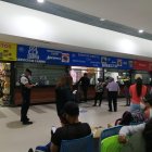 Hecho. Desde muy temprano, decenas de ciudadanos se instalaron en la Terminal Terrestre para viajar a Santa Elena