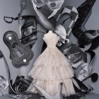 Vestido de vuelos que forma parte de la primera colección digital de Christian Dior.