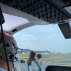 Uno de los sobrevuelos de la virgen organizado por la iglesia Católica durante la emergencia sanitaria por el coronavirus, en Guayaquil, Samborondón y Durán.