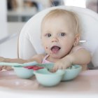 Esta actividad es ideal para bebés de 6 a 18 meses.