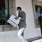 Expediente. Personal de la Fiscalía trasladó el expediente a la Corte.