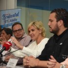 Andrés Roche (i) junto con la alcaldesa Cynthia Viteri, en una rueda de prensa.