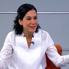 Muñoz cuenta con una Licenciatura en Ciencias Sociales y Políticas, título emitido por la Universidad de Especialidades Espíritu Santo de Guayaquil, Ecuador, en el año 1998.