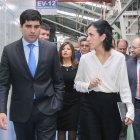 María Alejandra Muñoz junto a su antecesor, Otto Sonnenholzner.