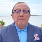 El empresario hizo el anuncio de su precandidatura en redes sociales.