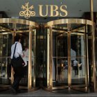 UBS es uno de los asesores de los dos grupos de tenedores de bonos.