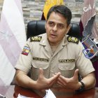 Figura. El comandante en entrevista con EXRESO