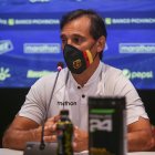 Fabián Bustos, entrenador de Barcelona, mostró su beneplácito por la vuelta al campo de su conjunto.