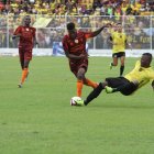 Stalin Caicedo (c) es uno de los jugadores de Barcelona que pasó a reforzar al Deportivo Cuenca.