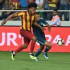 Arturo Mina, zaguero ecuatoriano, no pudo evitar el descenso de su club en la liga turca.