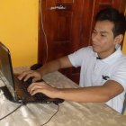 Muchos aspirantes no lograron inscribirse durante la mañana.