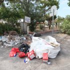 Situación. Algunos parques de la ciudadela se han convertido en botaderos informales.