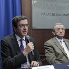 El procurador Íñigo Salvador espera una solución diplomática a la presencia de la flota china frente a Galápagos.