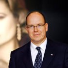 El príncipe ha tenido aventuras amorosas en sus viajes que le han costado caro.