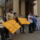 Hecho. Cerca de 100 personas participaron en la protesta realizada este jueves 30 de julio.