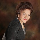 Fresia Saavedra es conocida como La Reina del Pasillo.